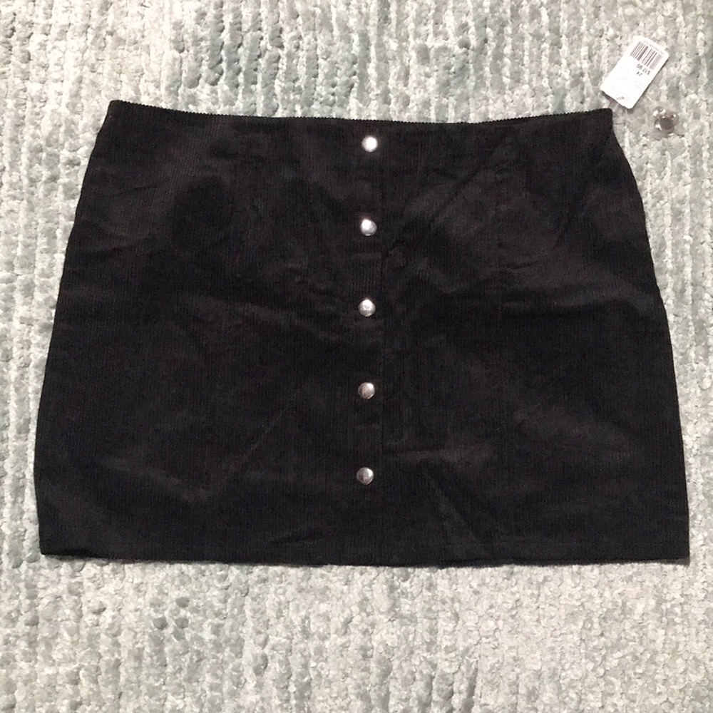 2X F21+ Black Short Suede Skirt